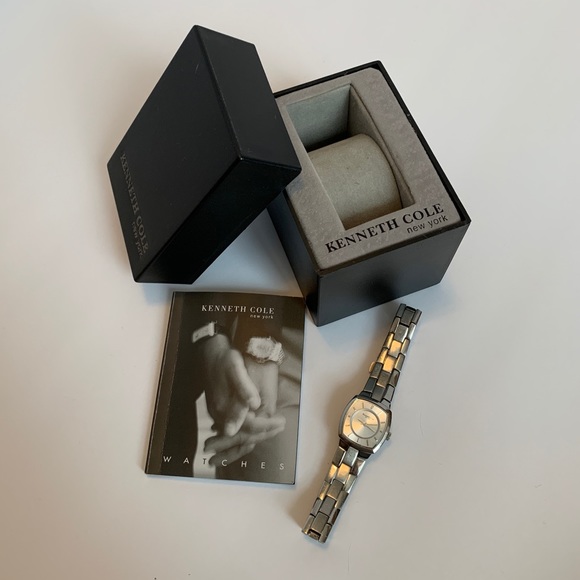 ✨Women’s Kenneth Cole Watch - Picture 5 of 7